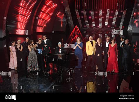 “Sanremo Music Festival” 閃耀星光！Stefano Accorsi 的驚喜演出讓現場沸騰！